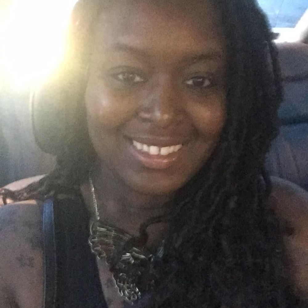 Meet your Posher, Danielle